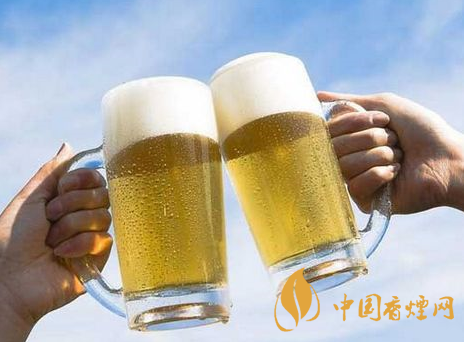 喝啤酒不應該吃什么 喝啤酒時注意的事項介紹