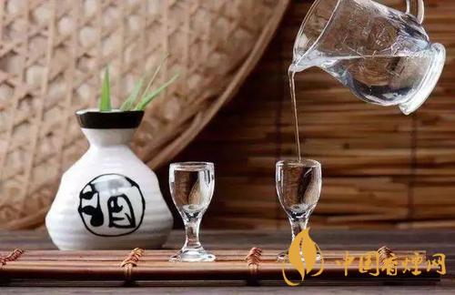 糧食酒和勾兌酒的劃分依據是什么 辨別糧食酒和勾兌酒的方法